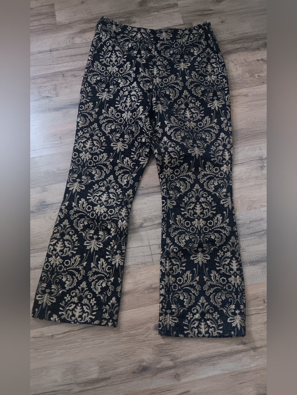 Urban Outfitters Black with Gold Damask Print Pants Sz 8